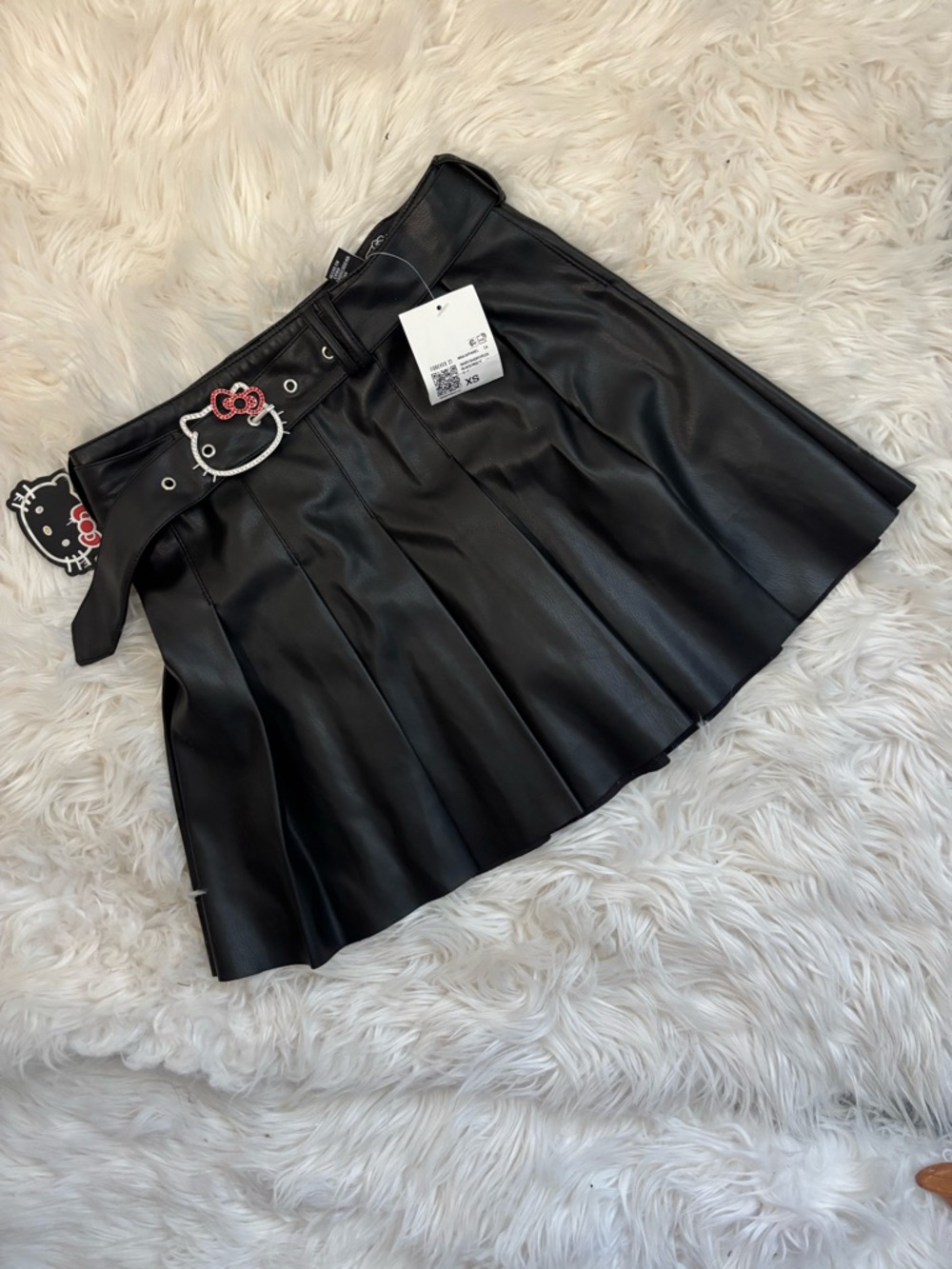 Hello Kitty & Friends Faux Leather Pleated Black Mini Skirt New nwt Size x Small
